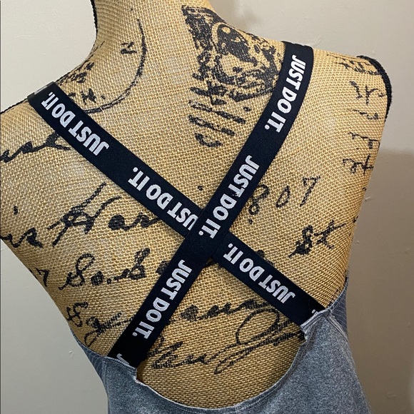 NIKE Dri Fit athletic tank top size women’s small - Picture 8 of 9